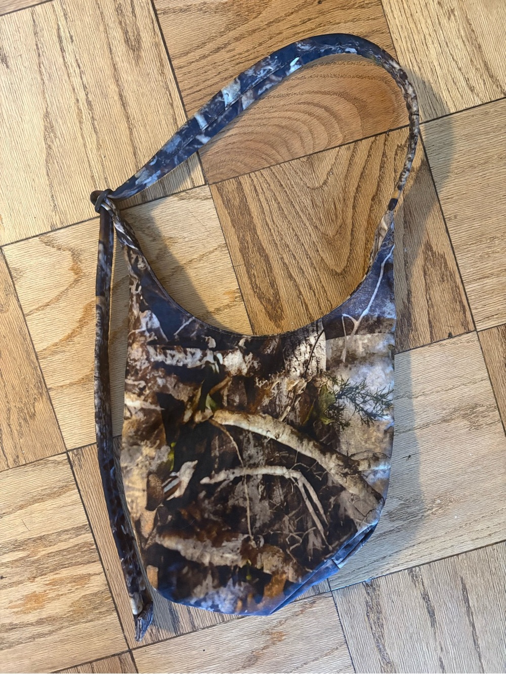Baggu small sling photo forest